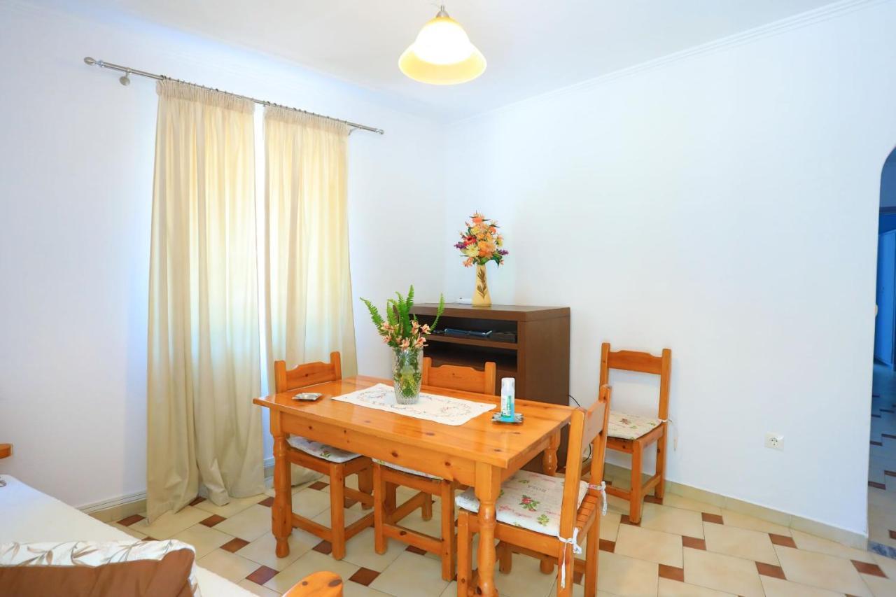 Alexandra Apartment Nisaki  Екстериор снимка